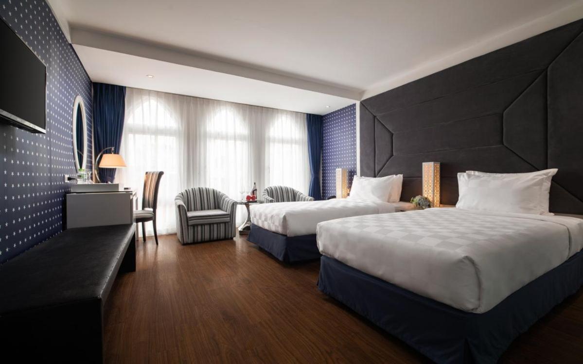 Hotel Le Petit & Rooftop Bar Hanoi