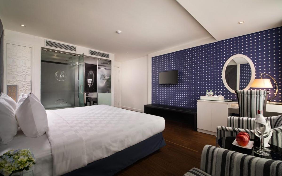 Le Petit & Rooftop Bar 5*