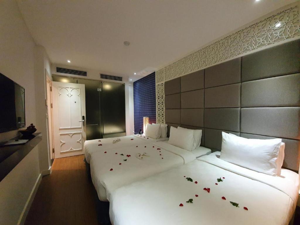 Le Petit & Rooftop Bar 5* Hanoi